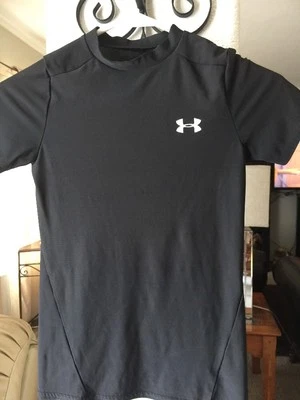 Under Armour Black Athletic Shirt Size Youth Medium  - Image 1 of 4