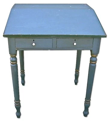 Antiguo escritorio de pie inclinado superior alto maestro de correos/maestro/Bob Cratchit/Scrooge Foto 1 de 4