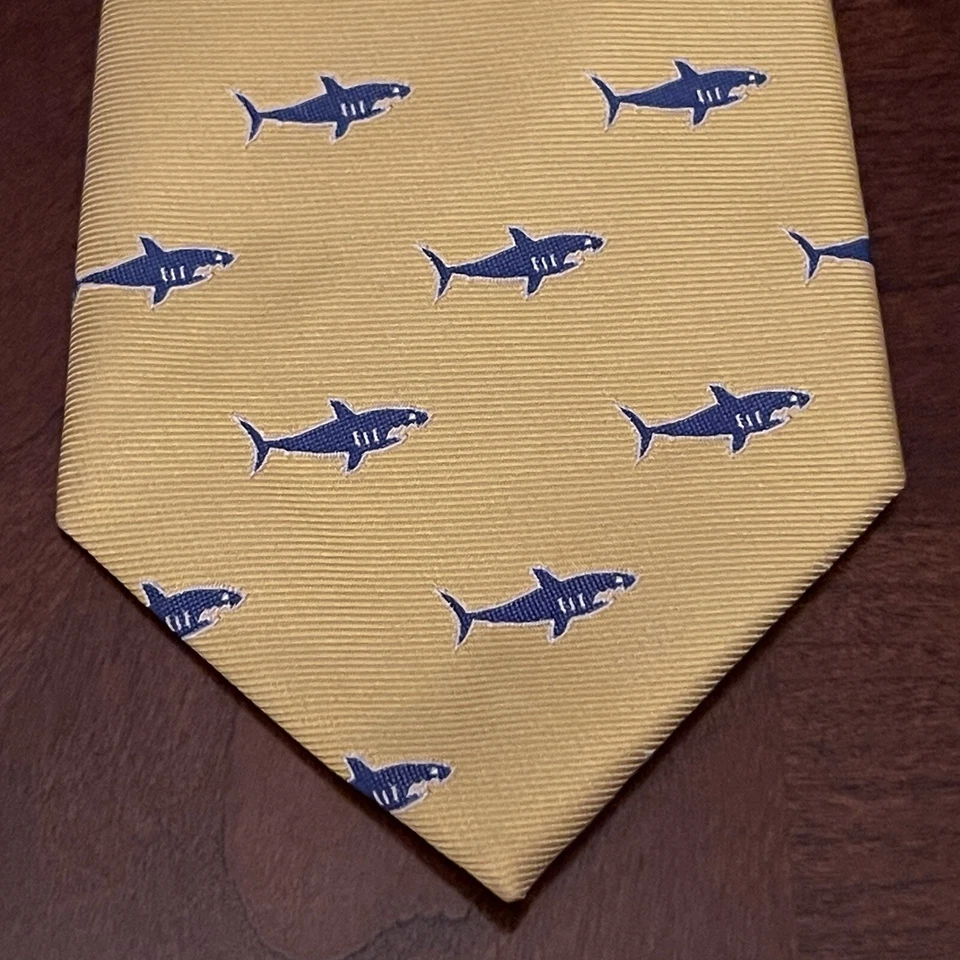 Van Heusen Flex 100% Polyester Men’s Neck Tie Made In China - Image 1 of 4