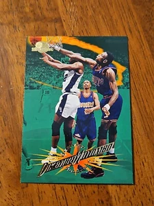 1995 1996 95 96 SKYBOX BASKETBALL CARD DIKEMBE MUTOMBO #30 5 - Picture 1 of 2