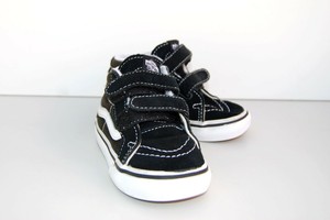 baby vans size 7