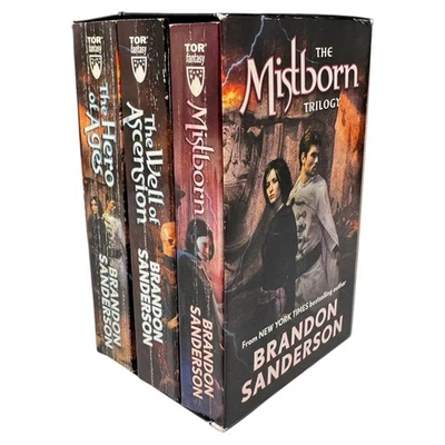 Mistborn Trilogy Boxed Set - Mistborn The Hero of Ages The Well of Ascension Foto 1 de 4