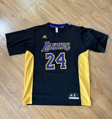 Camiseta Adidas KOBE BRYANT #24 Los Angeles Lakers Hollywood Nights Manga Grande Foto 1 de 4