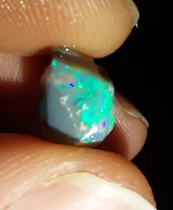 2+ct Solid Rough Black Opal Hunter Lightning Ridge Vivid Blue Green Spectacular - Picture 1 of 8