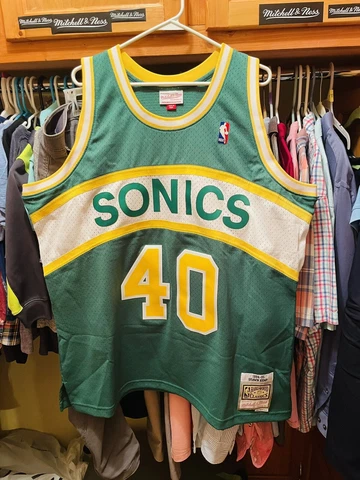 Mitchell & Ness Seattle Supersonics Shawn Kemp Swingman Jersey 2XL Cover