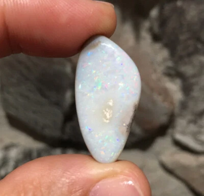 Cabochão australiano natural branco sólido pedra preciosa solta 18 quilates 28x14x7 mm - Imagem 1 de 4