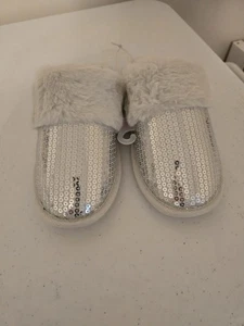 NEU Auden Damen Splitter Hausschuhe mit Fell im Paket Gr. M 7/8  - Bild 1 von 4