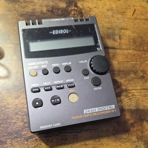 Roland Edirol R-1 Wave Mp3 Recorder Made In Japan w 64m Card Works Tested . - Picture 1 of 5