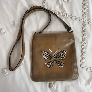 "Cartera bandolera lateral con estampado de mariposas cuero sintético tostado 8,5x8,25""" - Imagen 1 de 10