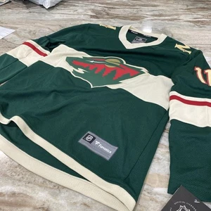 Minnesota Wild hockey Jersey Youth S/M NWT Zach Parise fanatics brand green - Picture 1 of 7