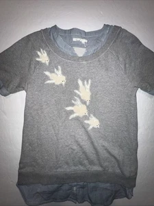 Anthropologie Floreat Top XS Gris Aplique Pájaros 100% Algodón - Imagen 1 de 15