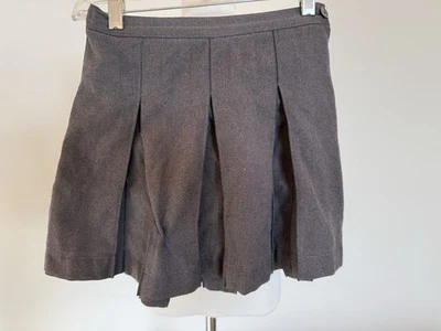 LANDS’ END Girl’s Skirt Knit Uniform in gray color-size 14 (Pre-owned) - Image 1 of 2