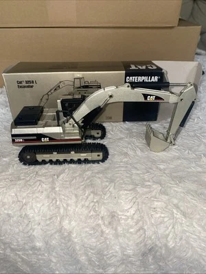 Nzg 1.50 Scale Cat 325BL - 325b L Excavator Construction Load Excellent Chrome - Image 1 of 4
