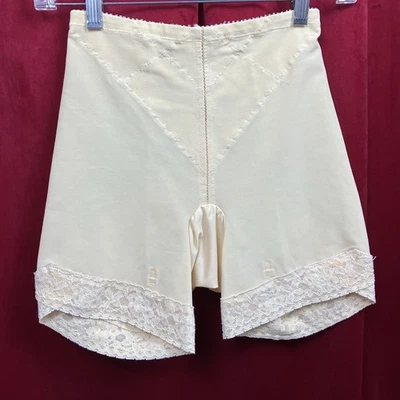 L Vintage 40s Gossard Swingsette 899 bottom girdle Deco Buttercream Garters - Image 1 of 4