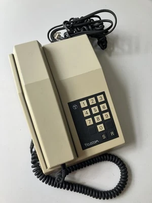 White retro telephone British Telecom BT TSR 8012 G house phone cream - Image 1 of 4