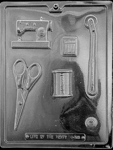 SEWING KIT PIECES mold candy chocolate soap molds machine thred thimble scissors - Picture 1 of 1