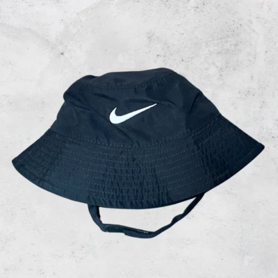 Gorra Nike Bucket Negra UPF 40+ Verano Protección Solar  Foto 1 de 4
