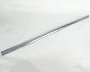 Cadillac 1953 lanza de 4 puertas guardabarros delantero longitud total 42" - Imagen 1 de 3