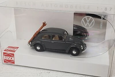 BUSCH HO 1/87 Scale VW Volkswagen Bug Oval Window in Gray with set of Skis - Image 1 of 2