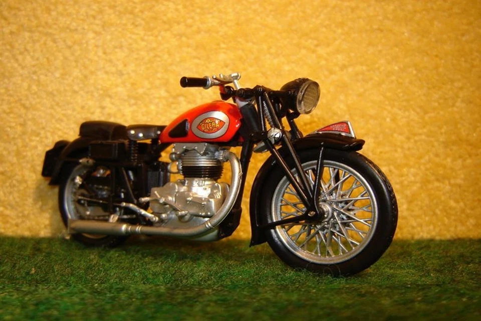 1:24 Gilera Saturno Rot STARLINE  00954 - Bild 1 von 1