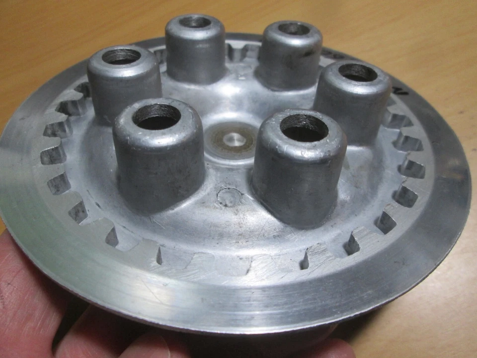 PLACA DE PRESIÓN YAMAHA MX360 / SC500 / YZ250 / YZ360 / DT360 363-16351-00-00 Foto 1 de 4