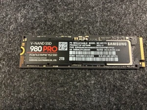 Samsung 980 PRO 2TB PCIE 4.0 NVMe Gen4 M.2 SSD MZ-V8P2T0 - Afbeelding 1 van 2