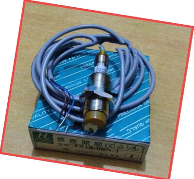 1PCS New For HIGHLY Proximity Switch TS18-08N-1 10-30VDC - Image 1 of 2