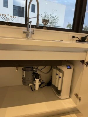 Estación de ósmosis inversa Aquaphor con bomba eléctrica RO-202S Foto 1 de 4