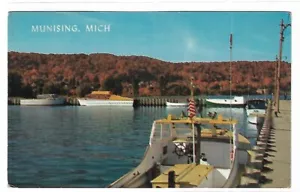 Postal de colección - City Pier and Harbor, Munising, Michigan - Imagen 1 de 2