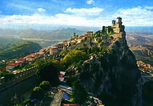 ITALIA SAN MARINO PANORAMA CARTOLINA POSTCARD CARTE POSTALE VIAGGIATA - Picture 1 of 1