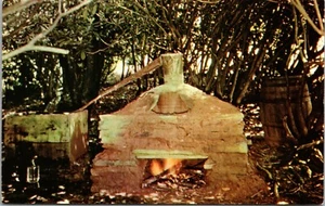 Moonshine Still in Kentucky Chrome Postkarte B9 - Bild 1 von 2