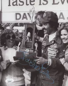 Richard Petty Signed NASCAR 8x10 Photo (JSA COA) - Picture 1 of 2