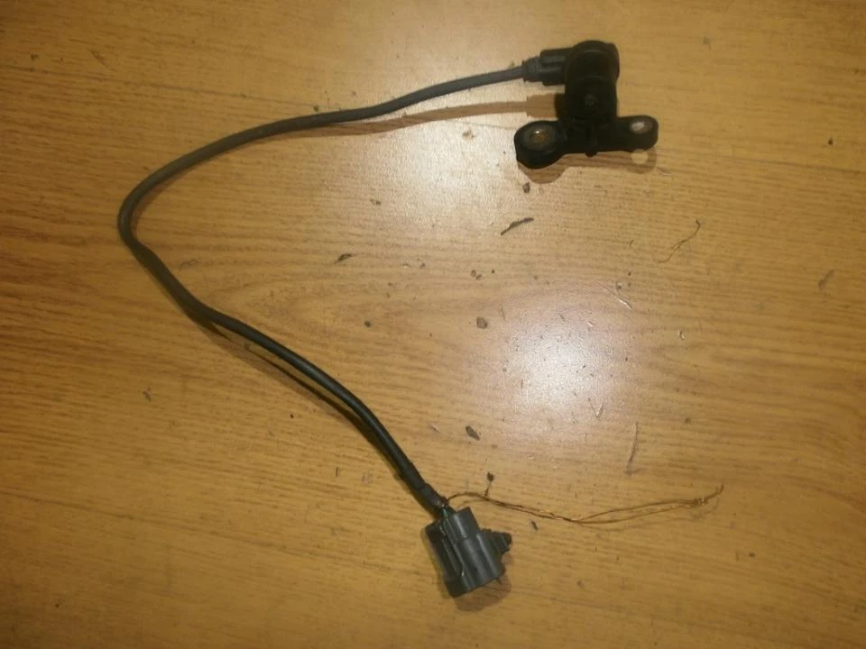 Sensor de posición del cigüeñal Mazda 626 1998 j5t151, fsd7 0527 #20671-52 Foto 1 de 1