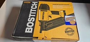 Clavadora de marcos BOSTITCH N88RH de alta potencia con cabeza redonda de 1-1/2"- 3-1/2" pulgadas - Imagen 1 de 4