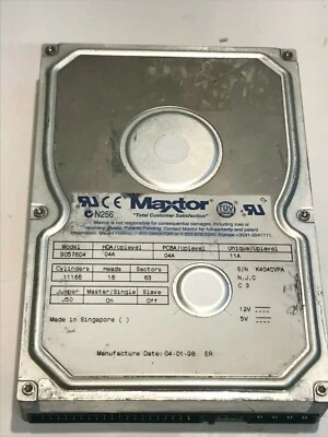 MAXTOR 90576D4 04A 04A 11A 5.7GB IDE HARD DRIVE                      aa5he7 - Image 1 of 2
