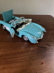 1:24 Scale Well Chevy Camaro - Picture 1 of 2