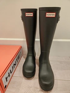 NUOVI STIVALI DA PIOGGIA HUNTER TAGLIA 10 UOMO ORIGINALI ALTI IMPERMEABILI OLIVA SCURO - Foto 1 di 8