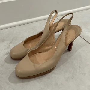 Christian Louboutin Nude Leather Slingback Heels Size 38 EU $895 - Picture 1 of 8