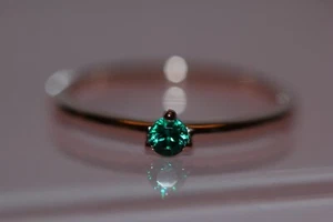 NIB 2021 PANDORA ROSE™ GREEN SOLITAIRE RING 189259C05 BOX BAGTAG $45 STACKABLE! - Picture 1 of 4