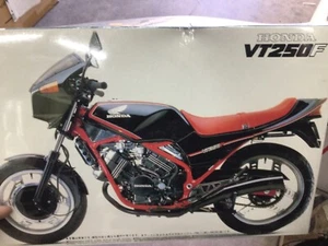 Fujimi 15102 Honda VT250F Motorcycle kit 1/12 McM Fs - Picture 1 of 1