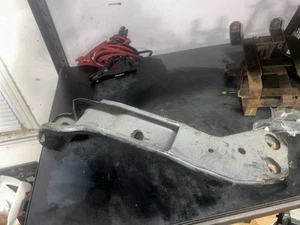 1995 Chevrolet Chevy Camaro Automatic Transmission Cross Member 4L60e - Picture 1 of 4