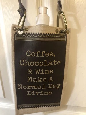 Botella de Agua Bolsa Bandolera Regalo Café Chocolate Vino Hacer un Día Normal Divino Foto 1 de 4