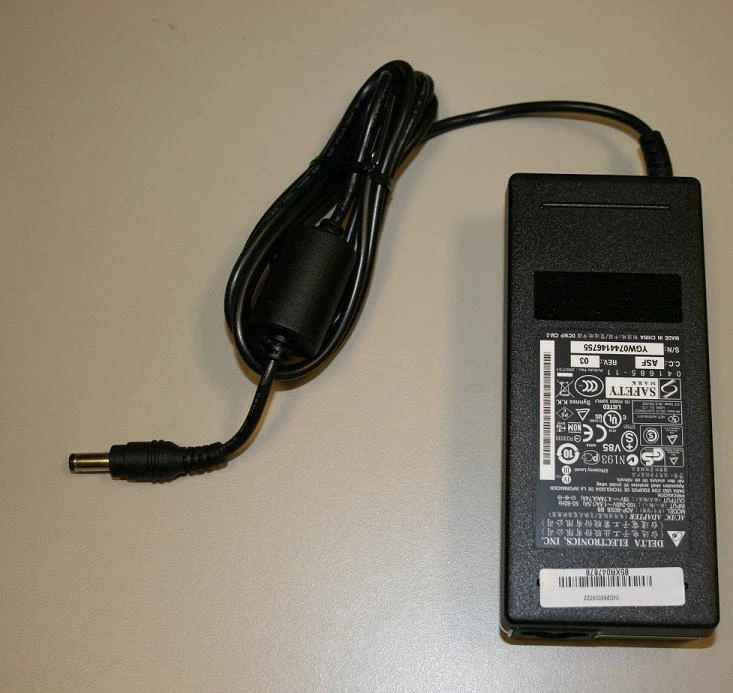 ASUS Power Adapter 90W adattatore e invertitore Nero (AC Adapter 90W 3-pin 19V 4 - Imagen 1 de 1