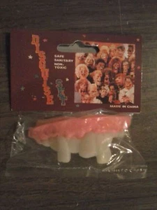 DOPEY ZÄHNE - GUMMI - Neuheit Witz Gag Kostüm - Bild 1 von 1
