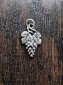 Charm o ciondolo a grappolo d'uva James Avery in pensione ottime condizioni! - Foto 1 di 4