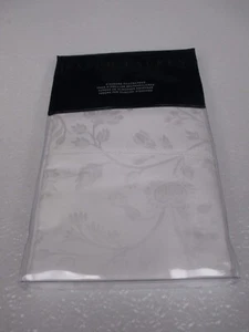 Ralph Lauren ASHMONT Floral Jacquard Italy 590TC White 2 Standard Pillowcases - Picture 1 of 12