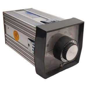 Omega Model 49 Proportioning Control, Type-J, 0-600°F, 1/4 DIN, 120/208/240VAC - Picture 1 of 8