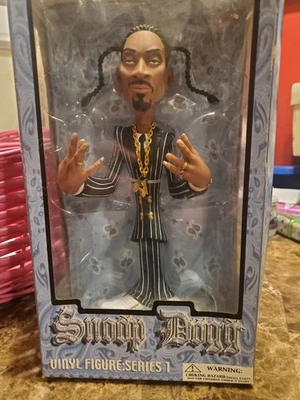 Figura de acción Snoop Dogg traje a rayas negras 2003 Vital & Sota Toys serie rara 1 Foto 1 de 4