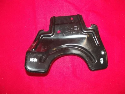 Оригинальный кронштейн для облицовки правой рулевой рубки 2020-2025 GMC Sierra 2500 3500 HD 85587119 - Изображение 1 из 3