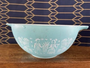 Vtg Pyrex 442 Pour Bowl 1 1/2 Qt BUTTERPRINT Aqua/Turquoise w/ White Used - Picture 1 of 12